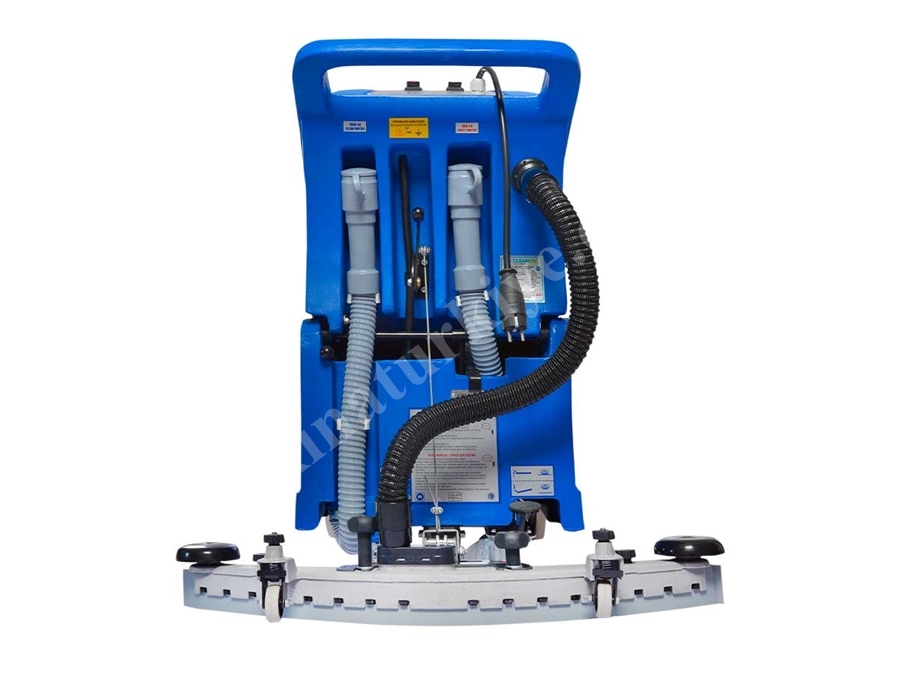 E4501 Elektrikli İticili Yer Yıkama Makinası 