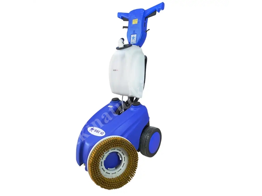 BSC-42  Akülü Dar Alan Yer Yıkama Makinası 