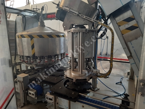 24 Nozzle Labeling Capping and Automatic Filling Machine
