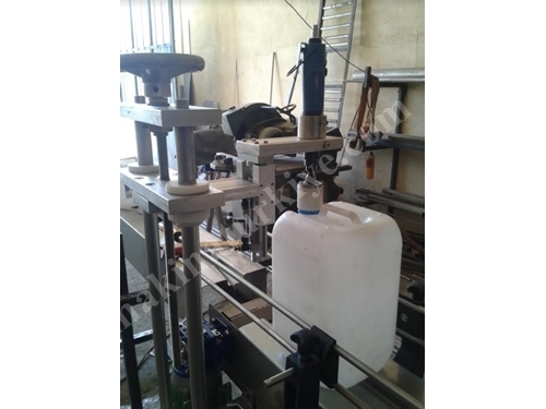 Yarı Otomatik Kapak Kapama Sıkma Makinesi