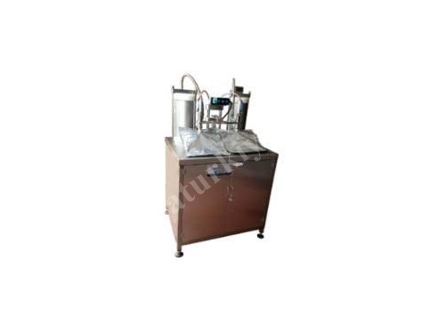 Volumetric Filling Machine with 1000-5000 ml (6-16 pieces/min) Capacity