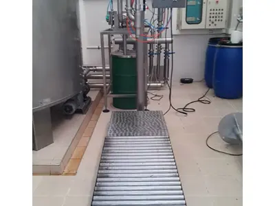 Machine de remplissage de fûts 80-100 pièces/heure