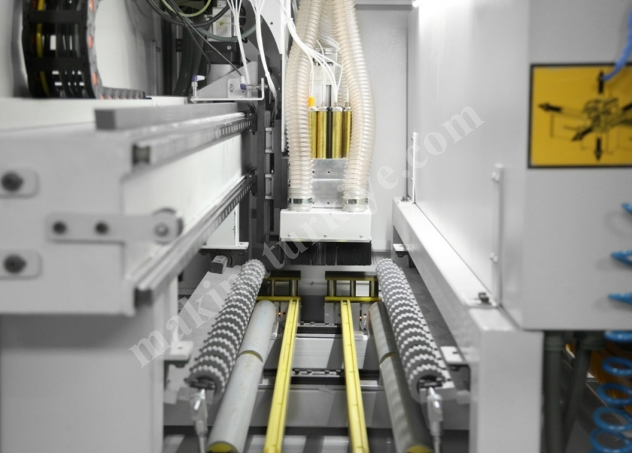 Omaksan 3000 Sl Cnc Esnek Delik Delme Ve Kanal Açma Makinası