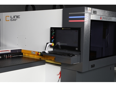 Omaksan C-Line 6x schneller Serienfertigung CNC Bohr- und Fräsmaschine - 3
