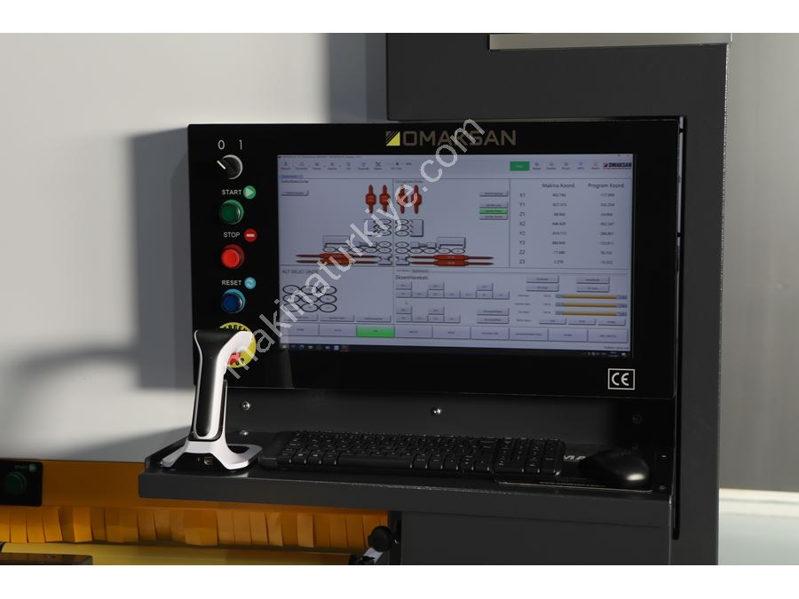 Omaksan C-Line 6x schneller Serienfertigung CNC Bohr- und Fräsmaschine