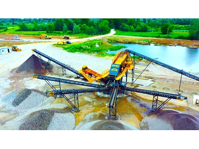 2000x6000mm TE Series Vibrating Screen - 1