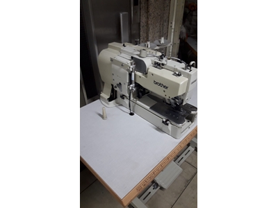 Machine à ourlets mécanique avec pédale unique à air comprimé et couvercle en plastique B IM04 - 1