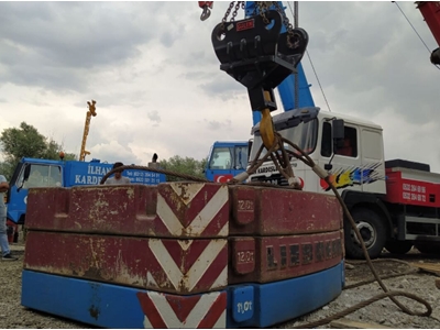 Crane Counterweight Device - 1