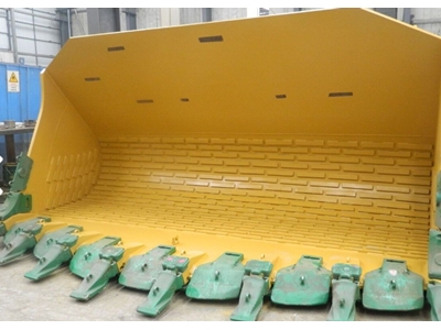 Caterpillar Loader Bucket - 0