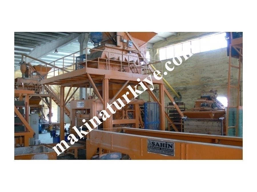 12'Li Otomatik Briket Ve Parke Makinası
