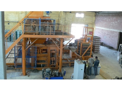 12'Li Otomatik Briket Ve Parke Makinası - 1
