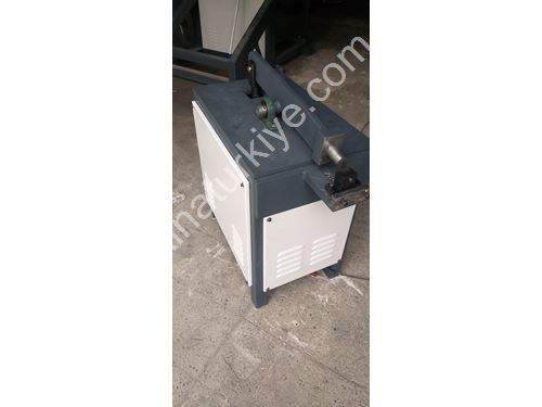 Machine de Coupe et de Débardage des Fils