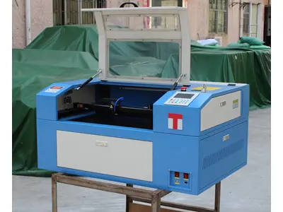 Masaüstü CO2 Cam Tüplü Lazer Pleksi Kesim Makinesi İlanı