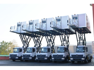 5011 Catering Truck  - 5