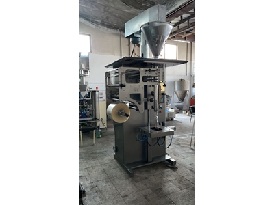 Vidalı Dikey Paketleme Makinası - 1