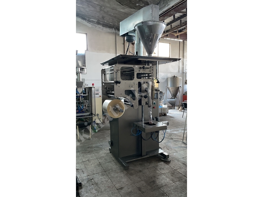 Vidalı Dikey Paketleme Makinası