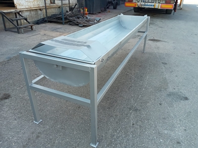 Umkehrbarer Tiertränke 60x250x25 cm - 15