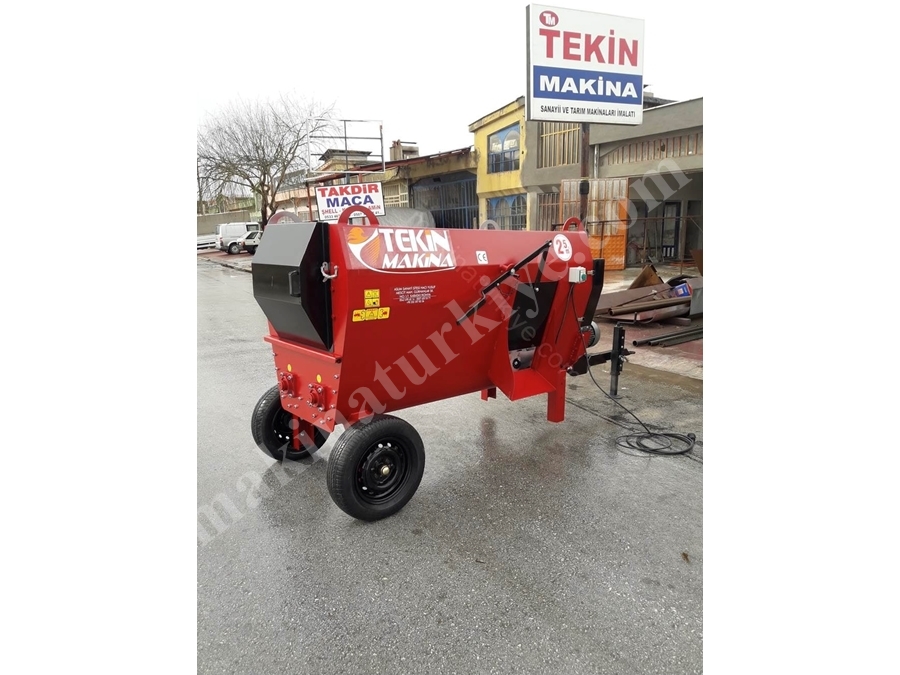 2,5 m3 Çekili Tip Elektrikli Yem Karma Makinası