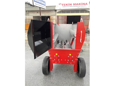 2,5 m3 Çekili Tip Elektrikli Yem Karma Makinası - 4