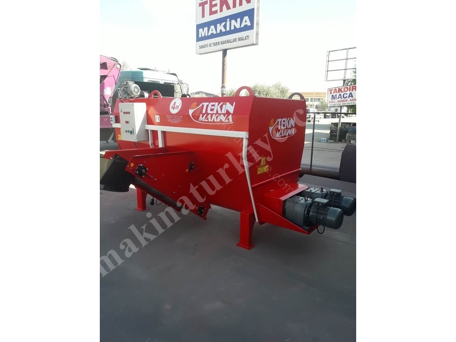 4 M3 Sabit Tip Elektrikli Yem Karma Makinası