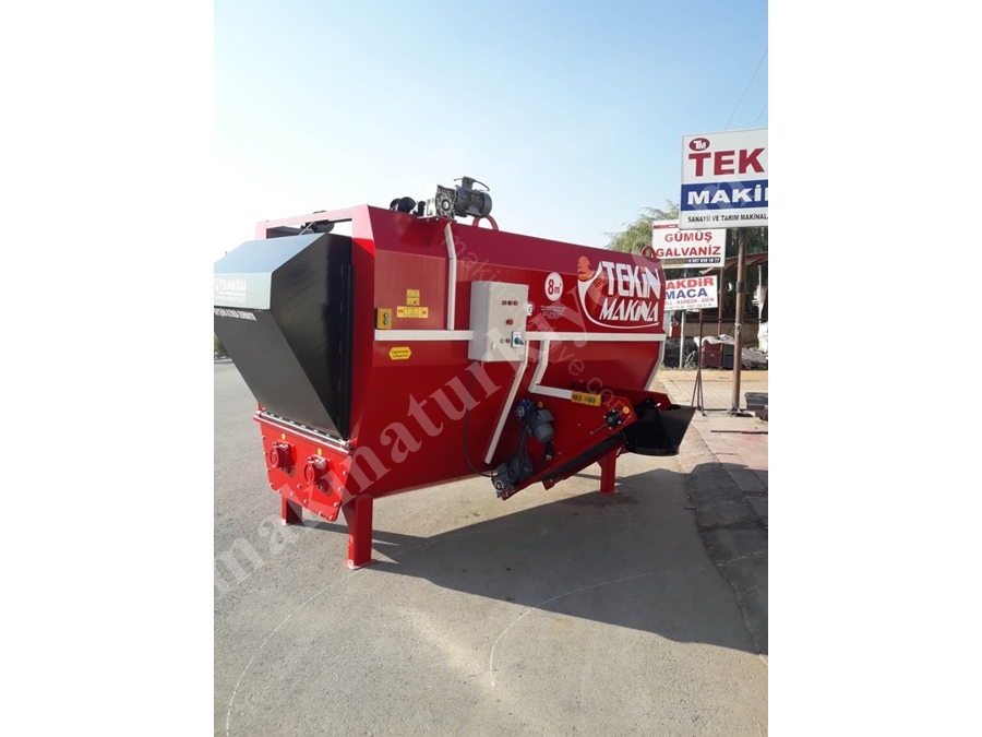 8 M3 Sabit Tip Elektrikli Yem Karma Makinası
