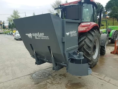 1.5 M3 Kompost Atma Makinası - 2