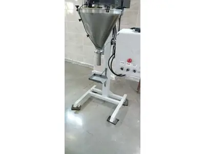 Halbautomatische Schraubenpulver-Granulatfüllmaschine