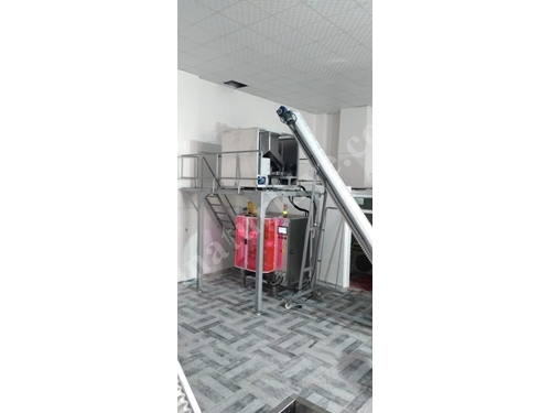 Weighing and Packaging Machine for Pulses and Grains