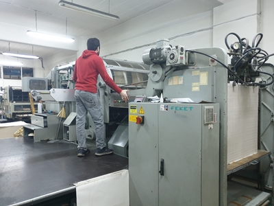 78 x 108 cm Otomatik Yaldızlı Karton Kutu Kesim Makinası - 4