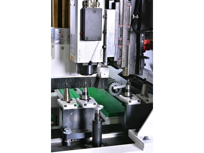 4013 RAPID DRILLING Tool Change  - 12