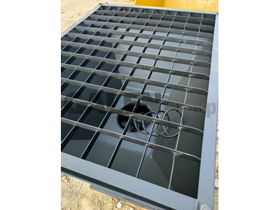 Hydraulic Salt and Sand Spreader Attachment - 4
