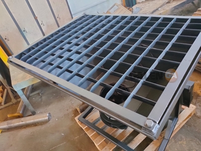 Hydraulic Salt and Sand Spreader Attachment - 1