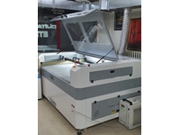 Machine de découpe laser sur bois de 100 x 160 150 Watt - 3