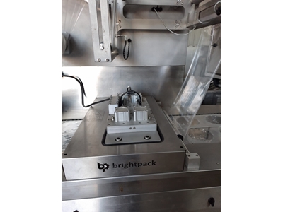 Machine d'emballage sous vide à thermoformage - 1
