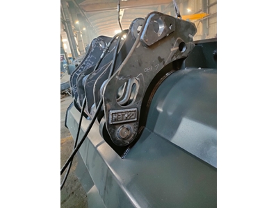 Quick Change Attachment for Loaders - 4