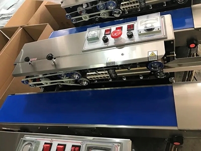 Poşet Ağzı Yapıştırma Makinesi Konveyörlü - 3