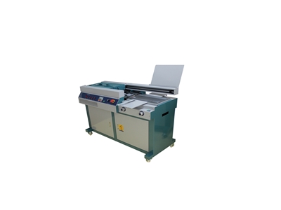 Machine de pose de couvercles thermiques - 4