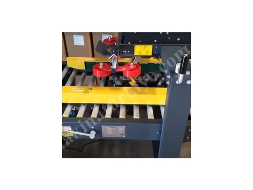 Semi-Automatic Carton Sealing Machine 12 Cartons/Minute Capacity