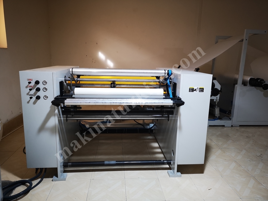 Tek Kullanımlık Masa Örtüsü Makinası 