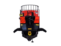 6 m3 Tractable Type Vertical Shaft Feed Mixer - 1