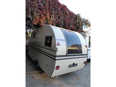 4 Kişilik Çekme Karavan 440X200x200 Cm - 1