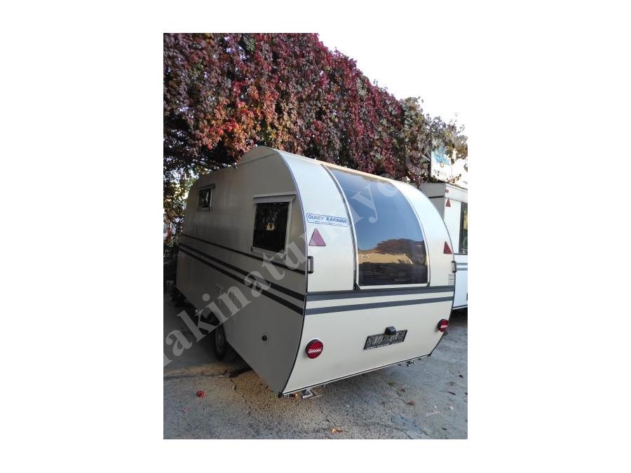 4 Kişilik Çekme Karavan 440X200x200 Cm