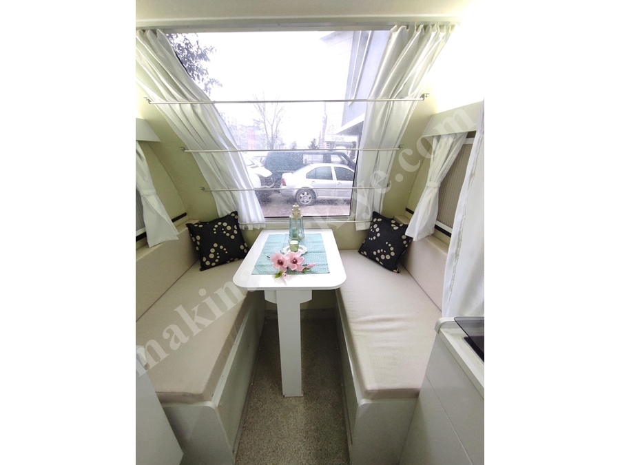 3 Kişilik Çekme Karavan 370X200x200 Cm
