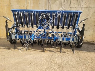 Machine de semis d'oignons et d'ail à 12 unités - 0