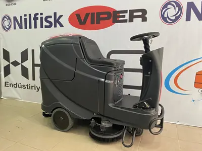 AS 850 Reinigungsmaschine für Boden mit Reiter