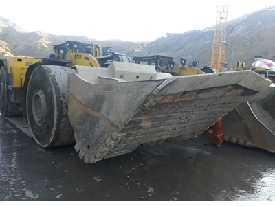Push Blade Bucket for Underground Mining - 5