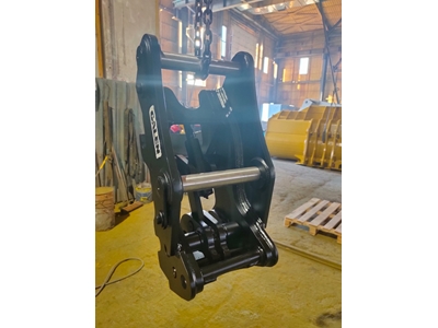 Quick Detach Loader Attachment - 3