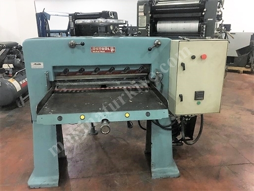 85 cm Üstgül Bıçak Giyotin