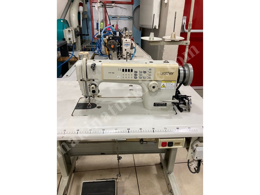 Прямострочная машина с транспортером и 405 иглами SN 7220B