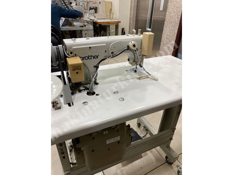 Прямострочная машина с транспортером и 405 иглами SN 7220B